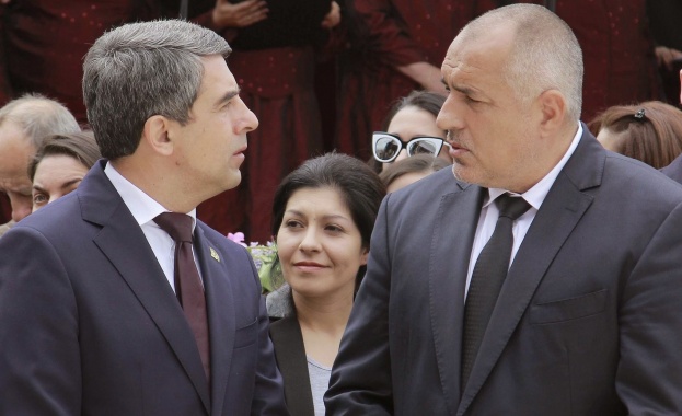 С Росен под една...круша ли, слива ли...