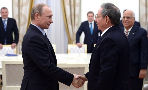 Путин проведе преговори с Кастро в Кремъл