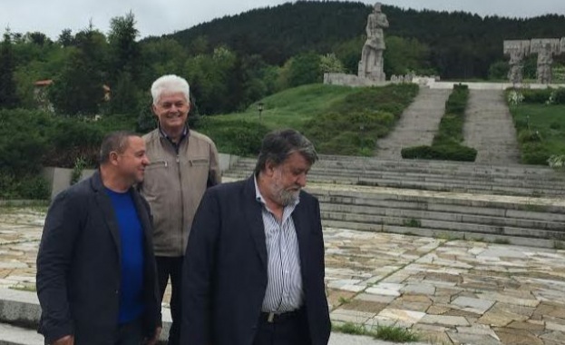 Рашидов: Паметникът на Ботев в Калофер е непокътнат