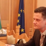 Шефът на КЗП: Туроператорите не могат да се освобождават от задължения, които имат по закон 