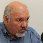 Изборен туризъм сред руини от държава