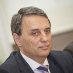 Проф. Пламен Моллов: Здравето на хората е по-важно от всеки бизнес