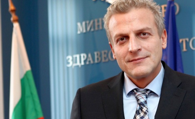 Министър Москов продължава срещите си с медици 