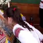 Близо 30 деца в Западна Украйна припаднаха, молейки се за мир