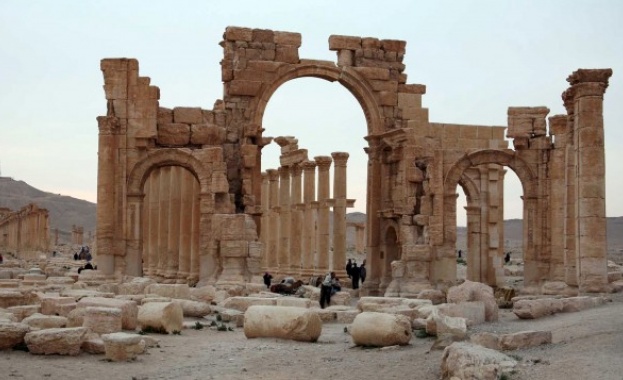 ИД екзекутира 20 души в римския театър на Палмира