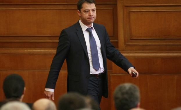 Енергийни шефове отговарят на депутатски питания 