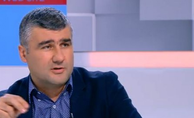Димитър Зоров: Цената на млякото пада заради внос 