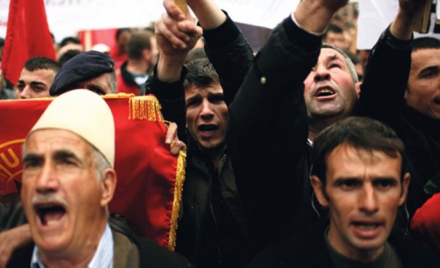 Властите в Нидерландия са осуетили заговор за вкарването на 16