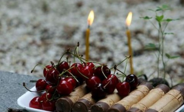 Черешова задушница е! Черешова задушница е!