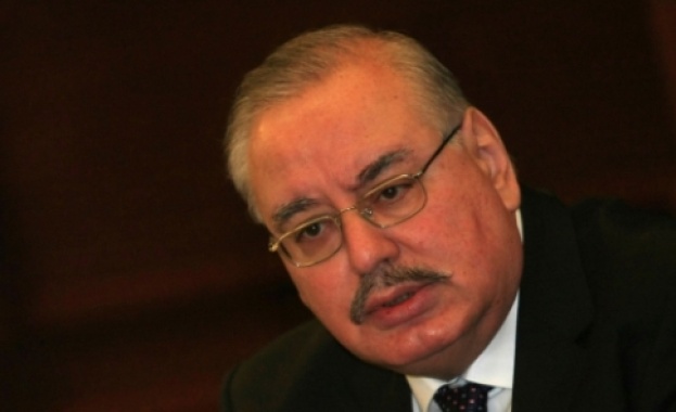 Не трябва да има паника че ще загубим парите от