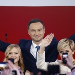 Народният гняв в Полша вкара евроскептик в президентството