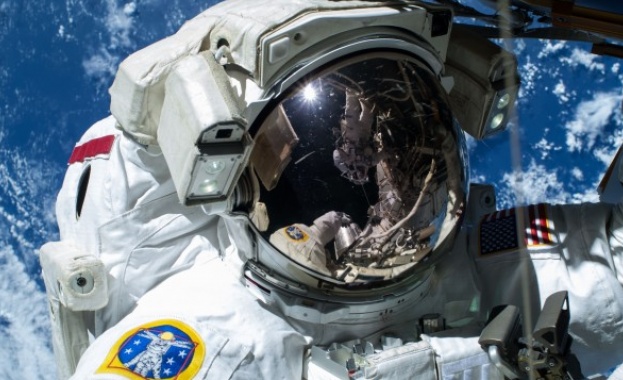 НАСА отбеляза половин век от първата разходка в космоса