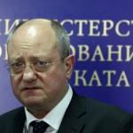 Проф. Танев си извоюва мястото на министъра-шут и отчая обществото