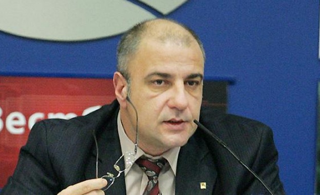 Доц. Киров: Предложението за профилактичните прегледи е разумно, но създава и проблеми Доц. Киров: Предложението за профилактичните прегледи е разумно, но създава и проблеми