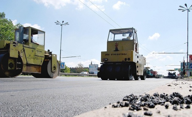Затварят се улици в София заради нови ремонти