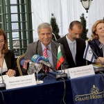 Трима посланици канят туристи у нас	