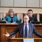 Кадиев: Депутатите превърнаха хората в овце