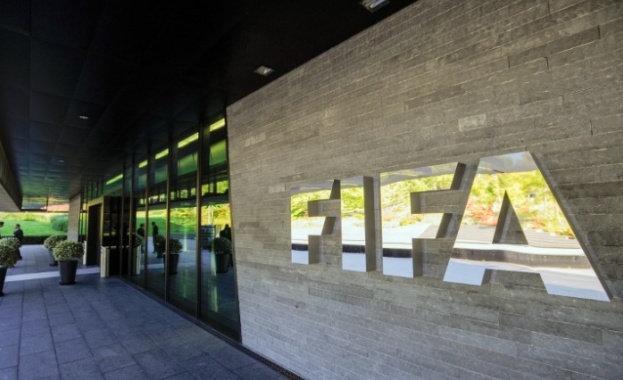 Международната футболна федерация ФИФА предупреди Бразилската футболна конфедерация CBF за