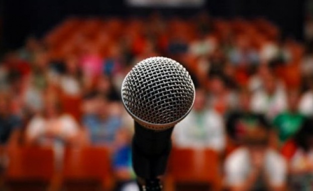 Сливен ще закупи сцена за културни прояви