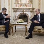 Президентите на Русия и Финландия обсъдиха украинската криза