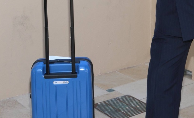 Ще купуваме ли нови куфари за ръчен багаж в самолетите