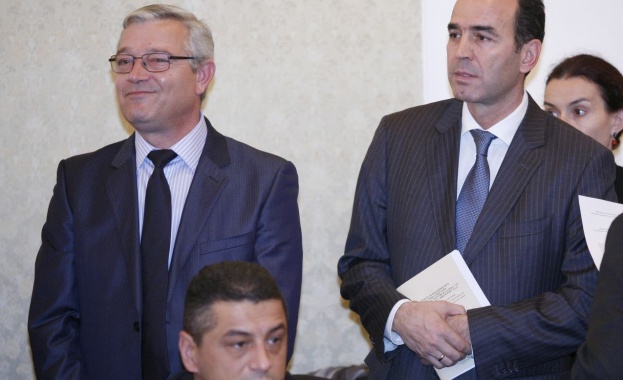 Искров се сбогува с топбанкери