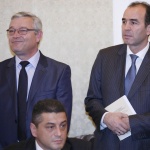 Искров се сбогува с топбанкери