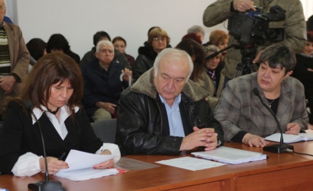 Прекратиха правомощията на целия Общински съвет на Павел баня