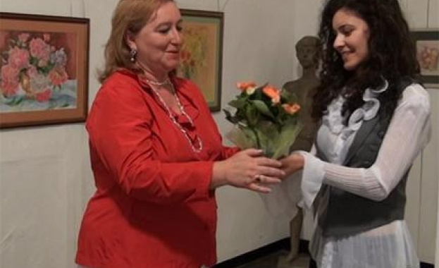 Руската Агата Кристи подреди нежна изложба