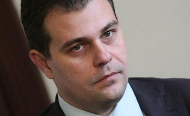 Съпротивата срещу реформата показва кой влияе върху съда и прокуратурата