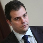 Съпротивата срещу реформата показва кой влияе върху съда и прокуратурата