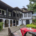 Казанлъшката котловина е едно от най-богатите на туристически обекти места в България