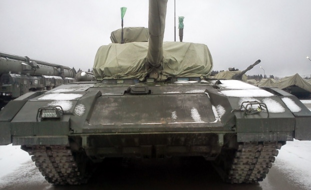 Vice News: Русия върна танковете на мода 