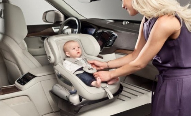 Volvo Excellence Child Seat Concept: Детско столче от бъдещето 