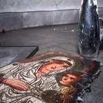 Вежди Рашидов подари икона на подпаления параклис край Сопот