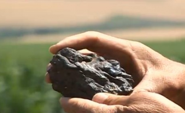 Мъж намери метеорит в нивата си 