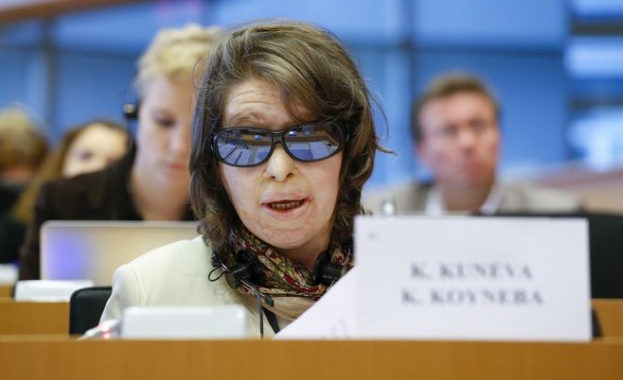 Костадинка Кунева: Европейската общност се страхува поведението на Гърция да не наруши политиката на остеритет