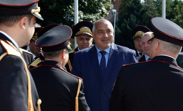Борисов и Цветанов поздравиха служителите на МВР 