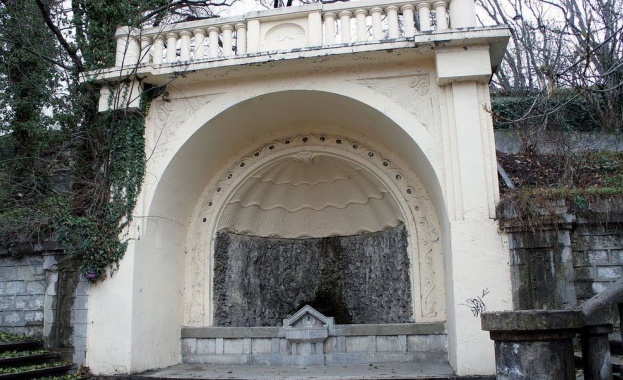 Калните бани във Варна се превръщат в заведение