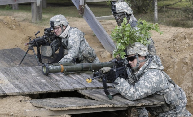 Литва и САЩ планират 15 съвместни военни учения до 2017 г.