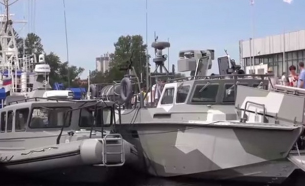 Правят военни лодки “Калашников”