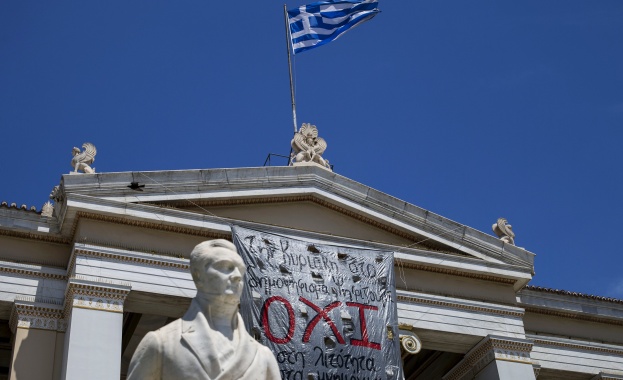 Пет хитрости, с които Ципрас ще срази Меркел