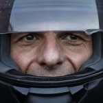 Варуфакис: Меркел има бутон срещу кризата, но няма да го натисне