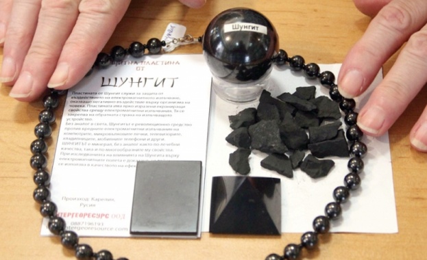 Ученици изобретиха калъф за телефон срещу лъчения