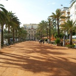 Изоставените от туроператор в Испания деца са настанени в хотел