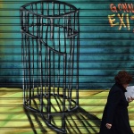 Гърция ще бъде натикана в дългово робство и оскотяване, при Източна Европа