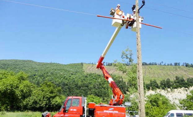 Енерго-Про Мрежи продължава да обновява участъци от въздушната мрежа в област Велико Търново