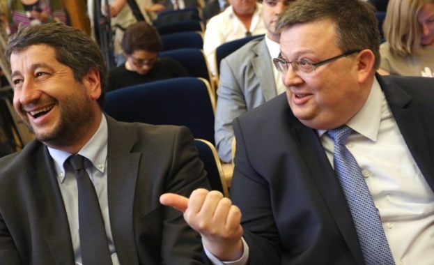 Да свалим томахавките и да вдигнем писалките