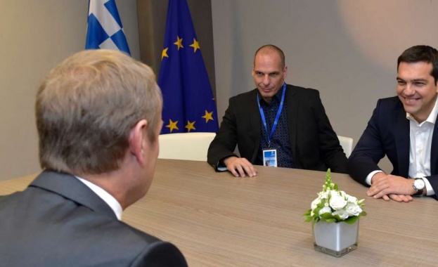 Туск: Радикализацията е по-опасна и от гръцката криза