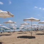 Най-скъпата сянка на морето е на Златни пясъци - 50 лв.